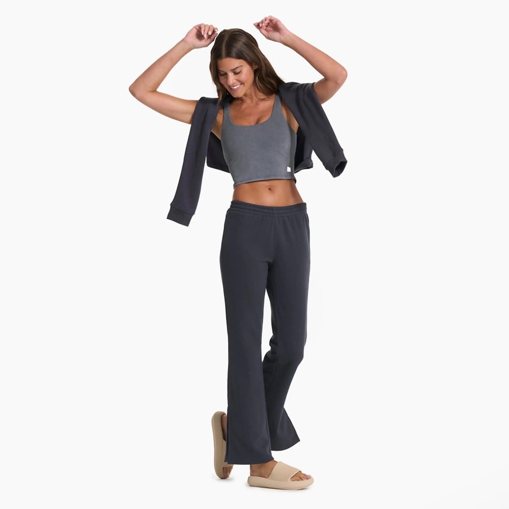 Vuori Sedona Wideleg Sweatpant (NWT)